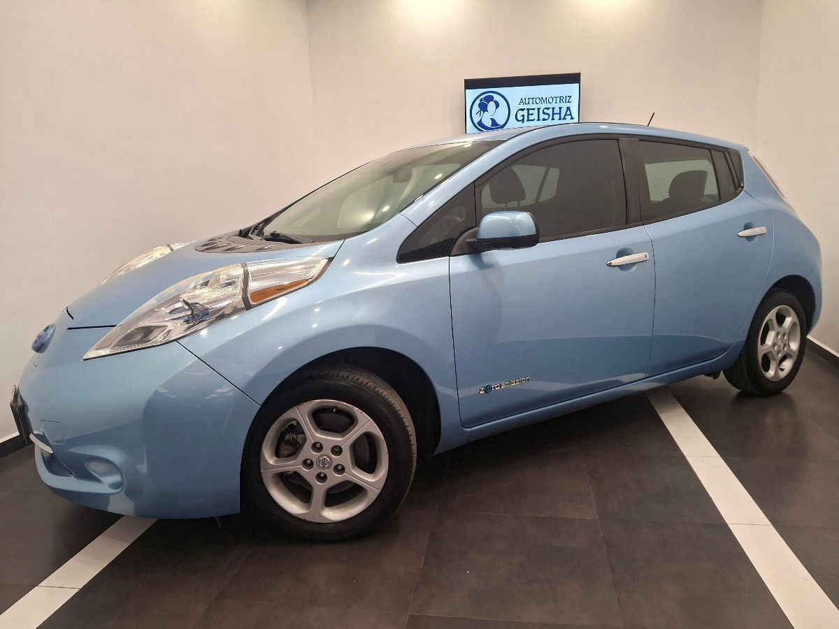 Nissan  LEAF  2015