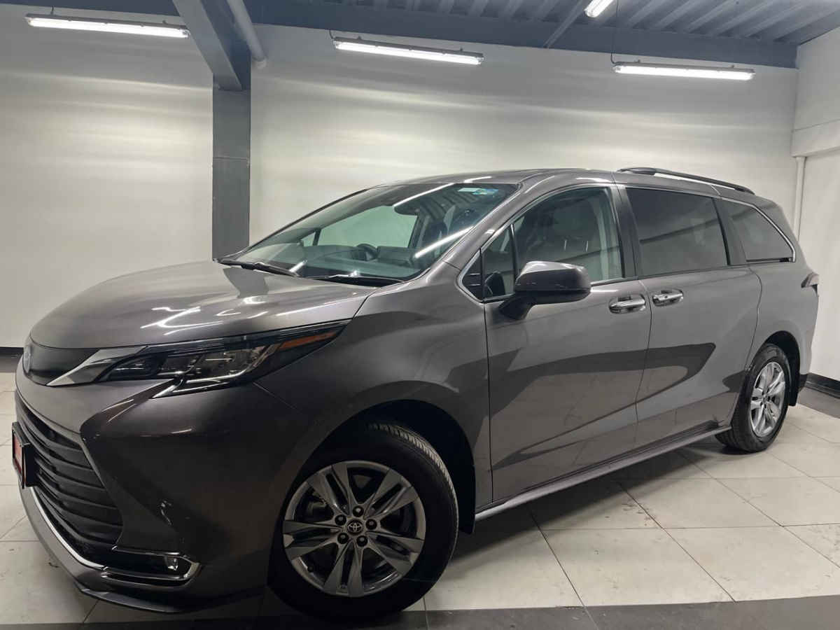 Toyota Sienna 2022