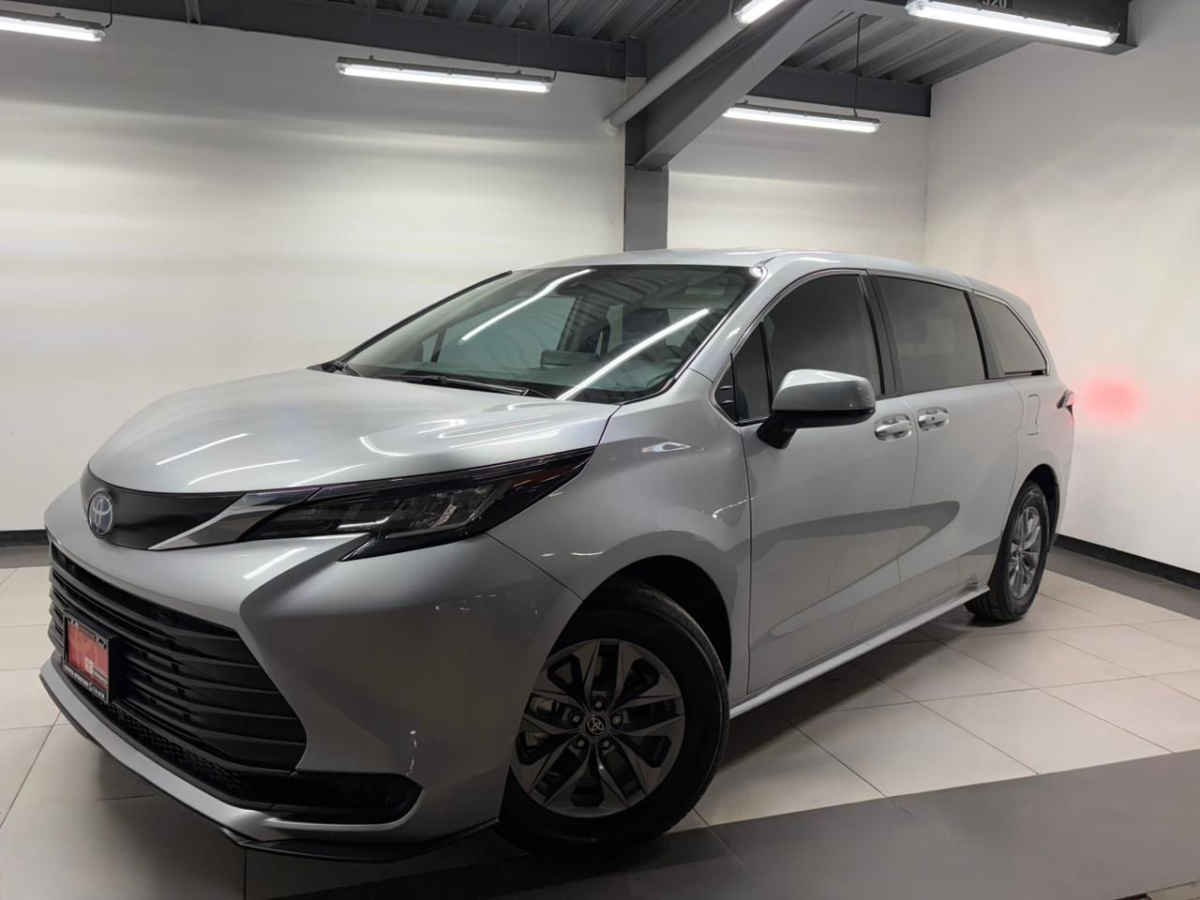 Toyota Sienna 2022