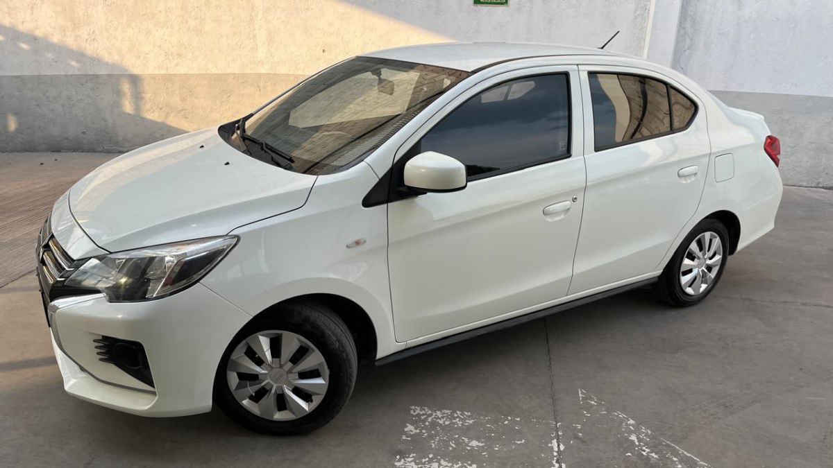 Mitsubishi Mirage 2023