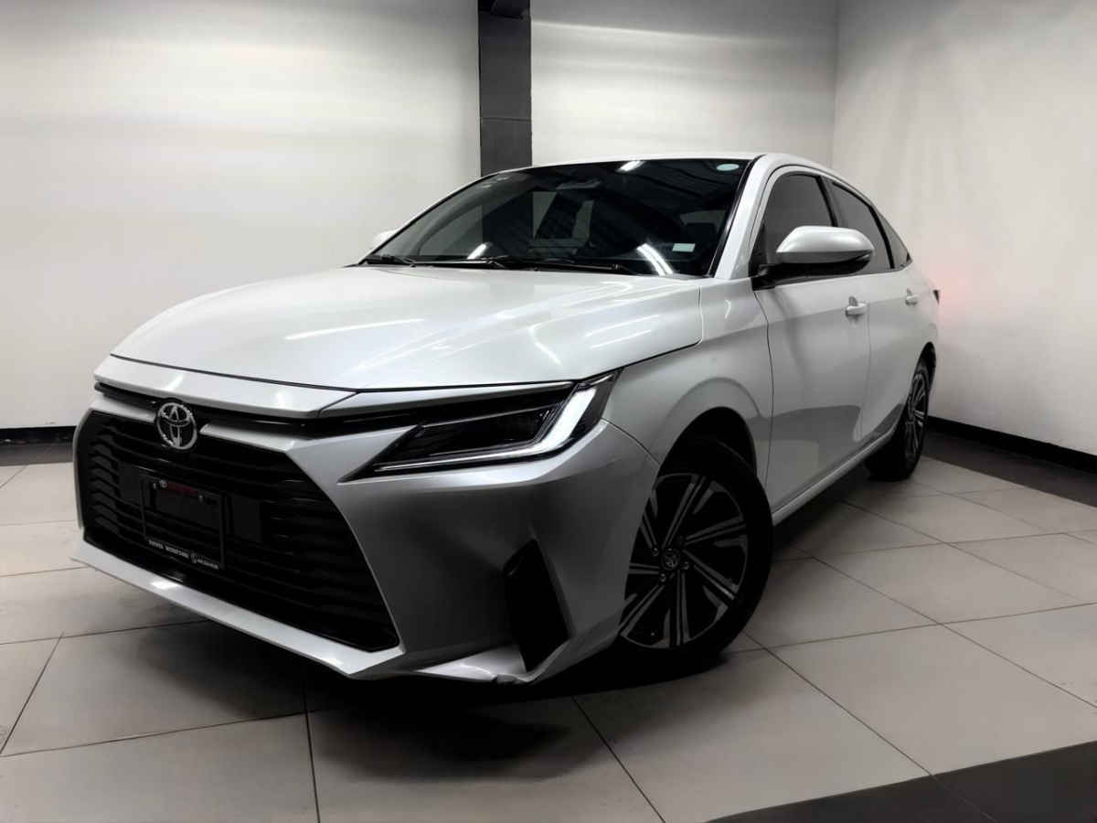 Toyota Yaris 2024