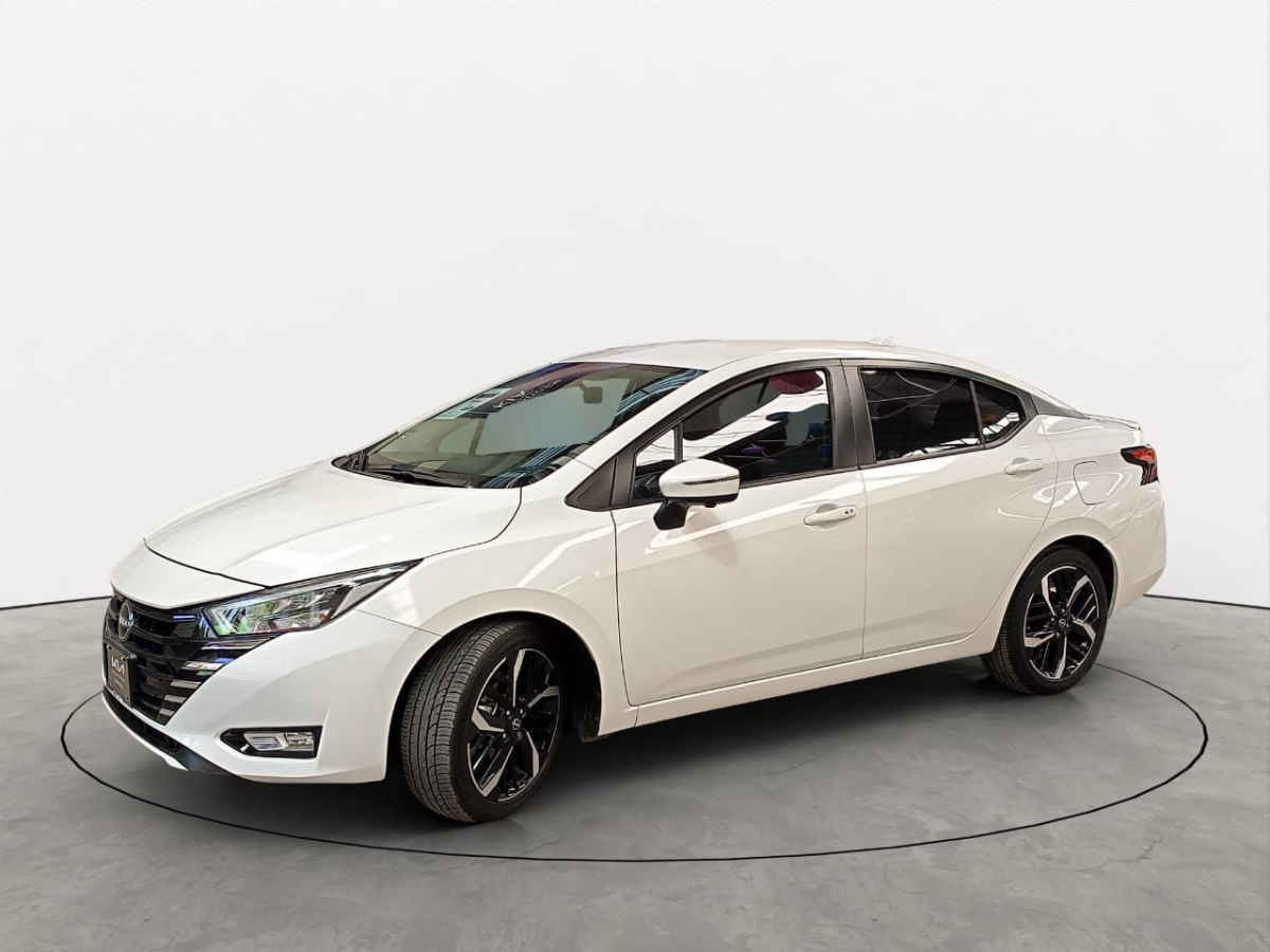 Nissan Versa 2024